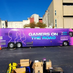 5GRV RV in lot