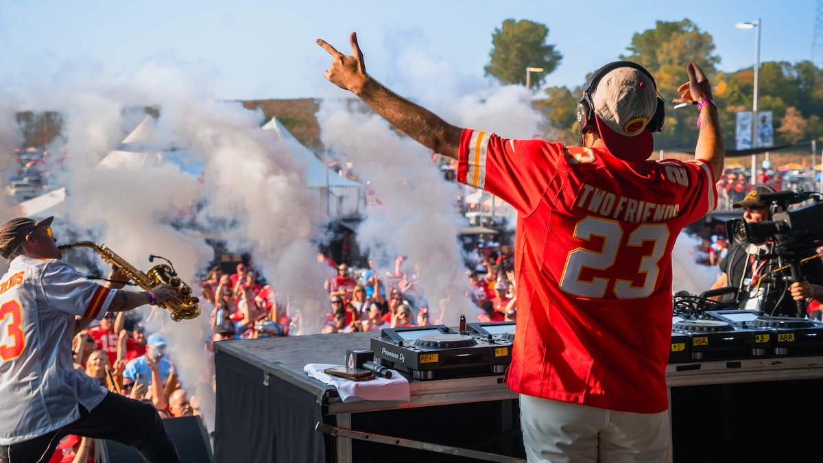 KC tailgate Two Friends