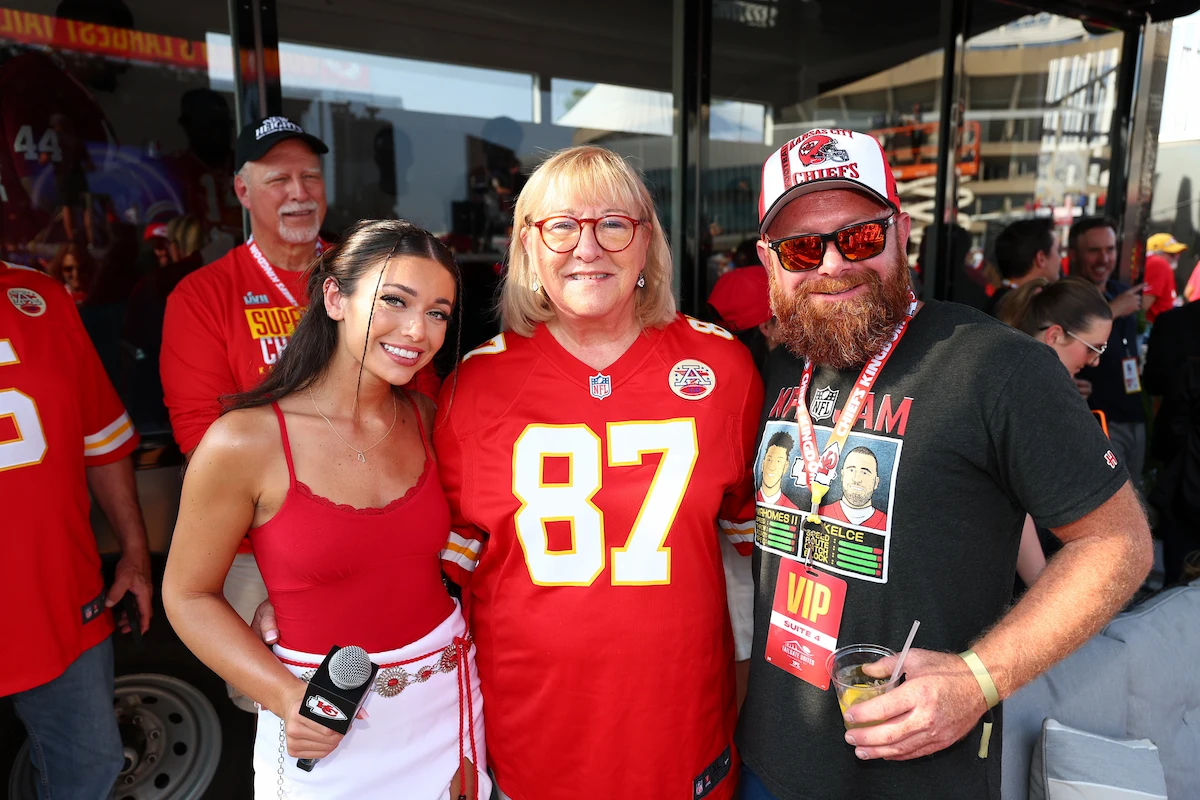 KC tailgate hosts