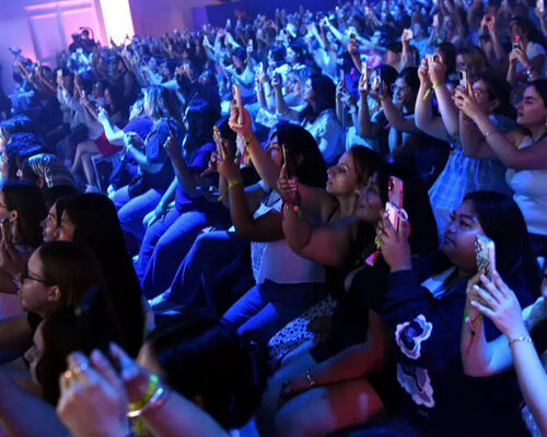 Amazon Obsessed Fest Crowd