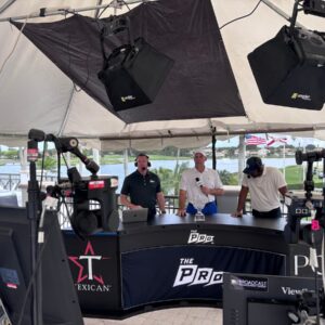 pro tour desk setup