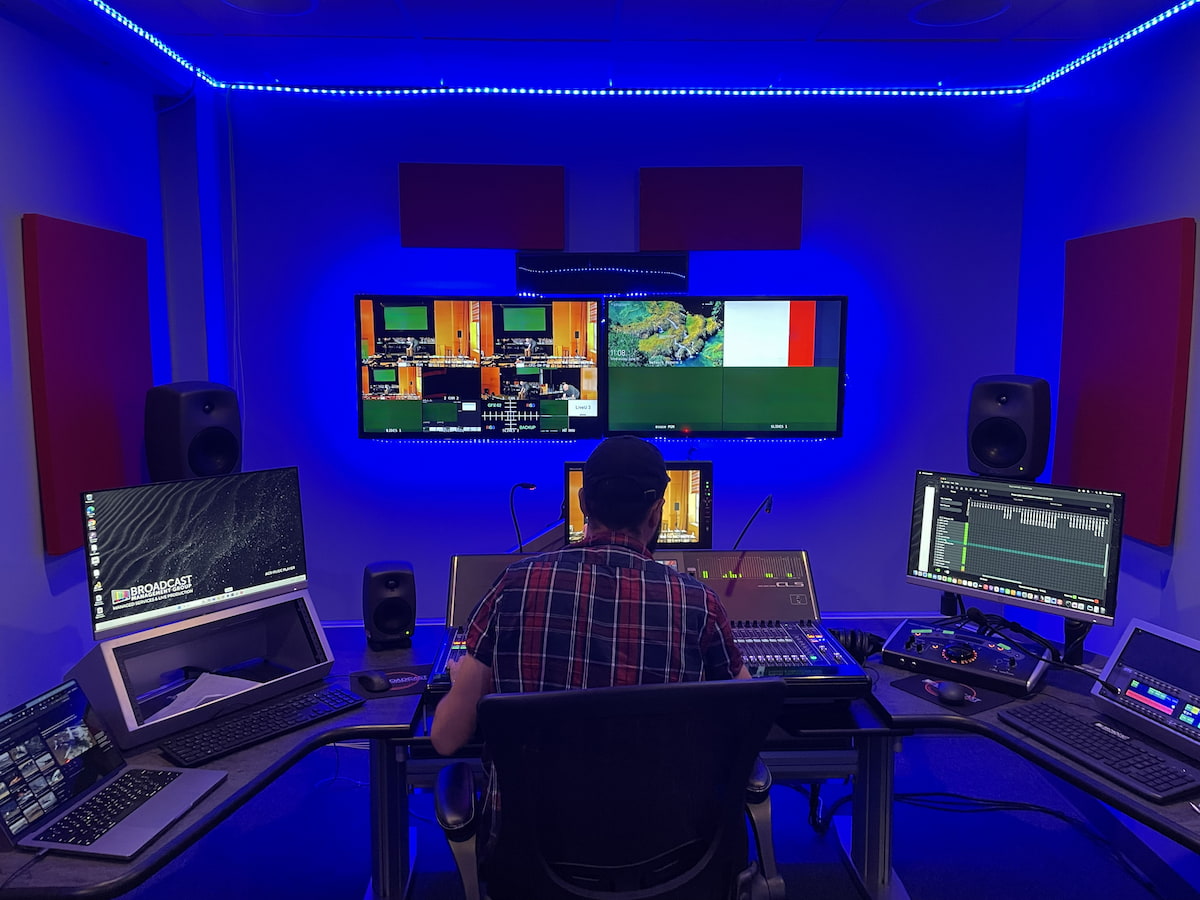 corporate event control room operator